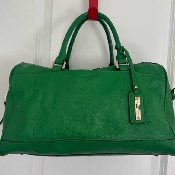Banana Republic Handbags - Banana Republic Green Satchel Crossbody